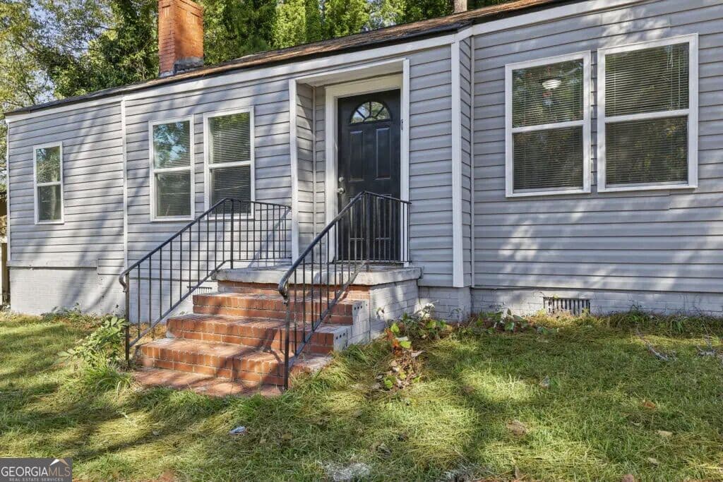 3 bedroom, 1 bathroom, 1,032 sq ft single family residence for rent at 4369 Azalea Drive, Macon, GA 31210 for $1,349 a month — photo 6