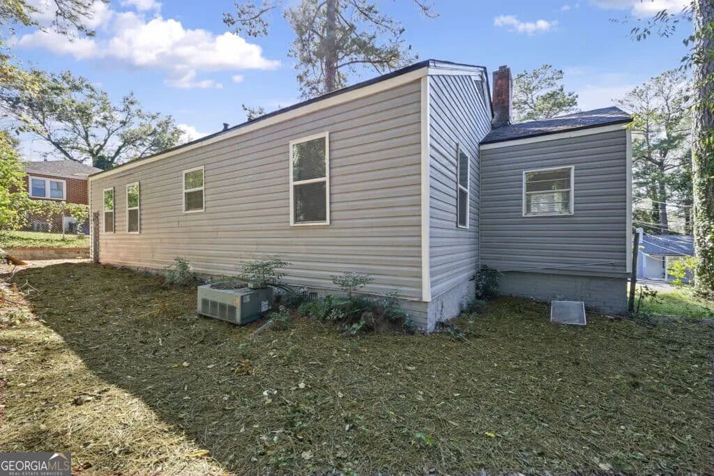 3 bedroom, 1 bathroom, 1,032 sq ft single family residence for rent at 4369 Azalea Drive, Macon, GA 31210 for $1,349 a month — photo 5