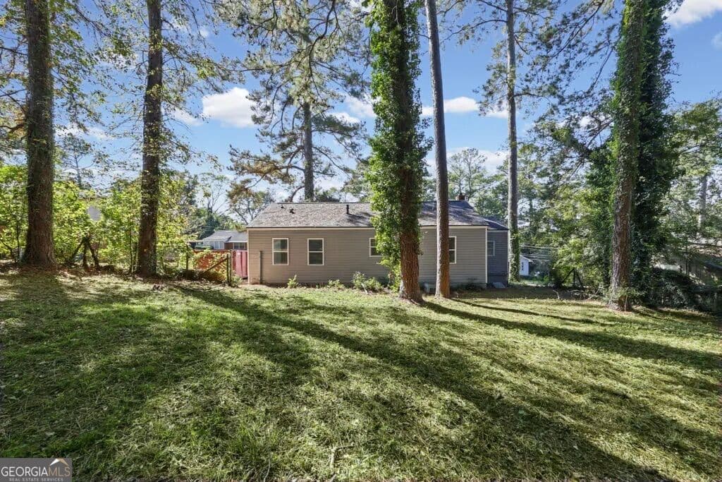 3 bedroom, 1 bathroom, 1,032 sq ft single family residence for rent at 4369 Azalea Drive, Macon, GA 31210 for $1,349 a month — photo 4