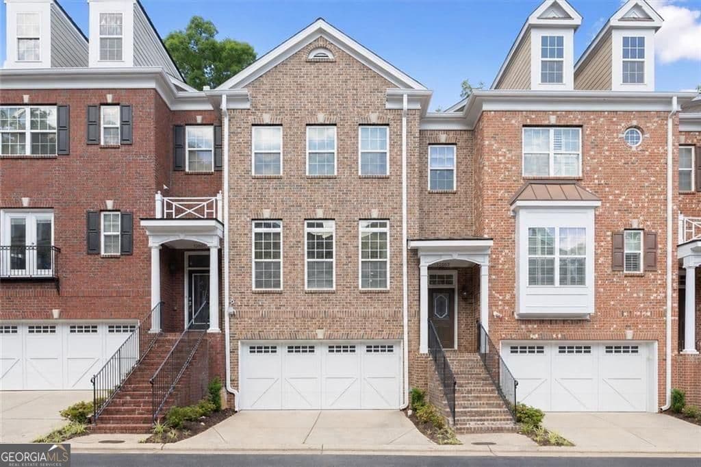 3 bedroom, 3.5 bathroom, 3,230 sq ft townhouse sold at 12803 Doe Drive, Milton, GA 30004