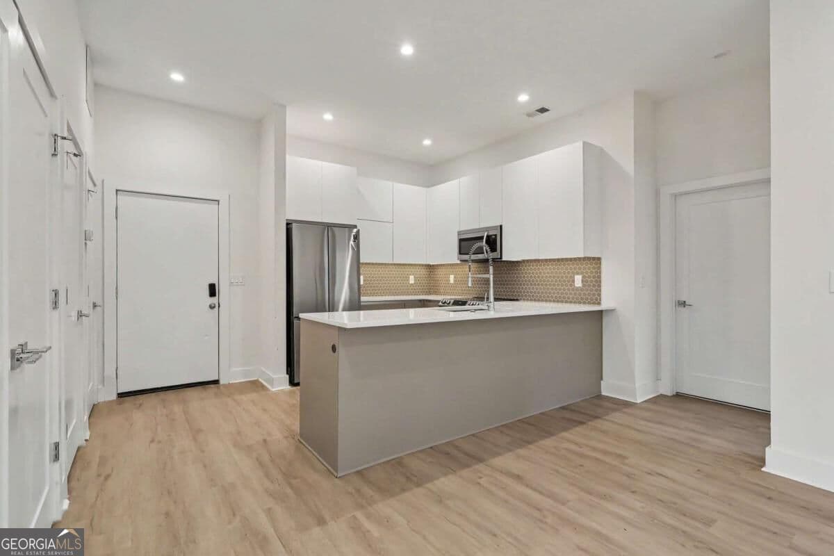 2 bedroom, 2 bathroom, 1,150 sq ft condominium for sale at 1155 Custer Avenue 110, Atlanta, GA 30316 — photo 8