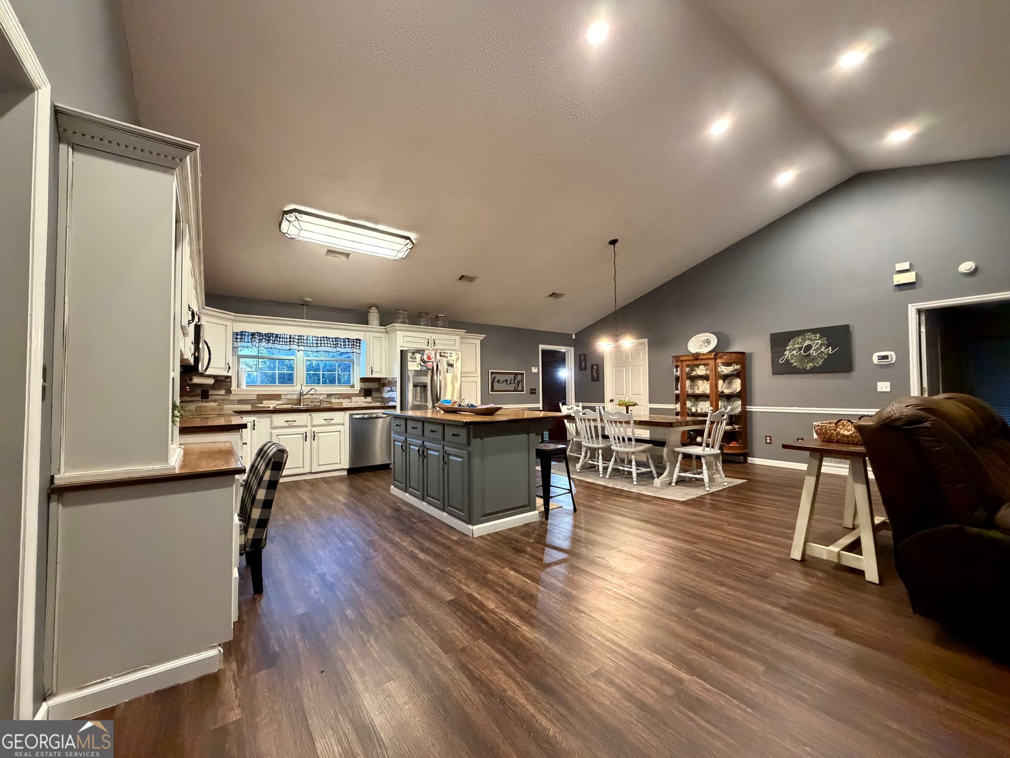 3 bedroom, 2.5 bathroom, 2,576 sq ft single family residence for sale at 83 Erick Road, Alamo, GA 30411 — photo 9