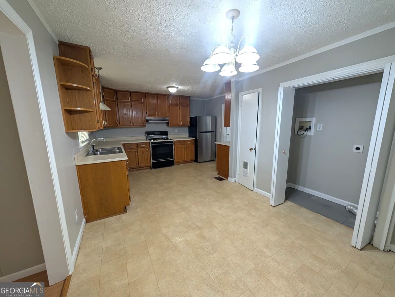 3 bedroom, 2 bathroom, 1,464 sq ft single family residence for rent at 218 Wallis Street, Jonesboro, GA 30236 for $1,480 a month — photo 3