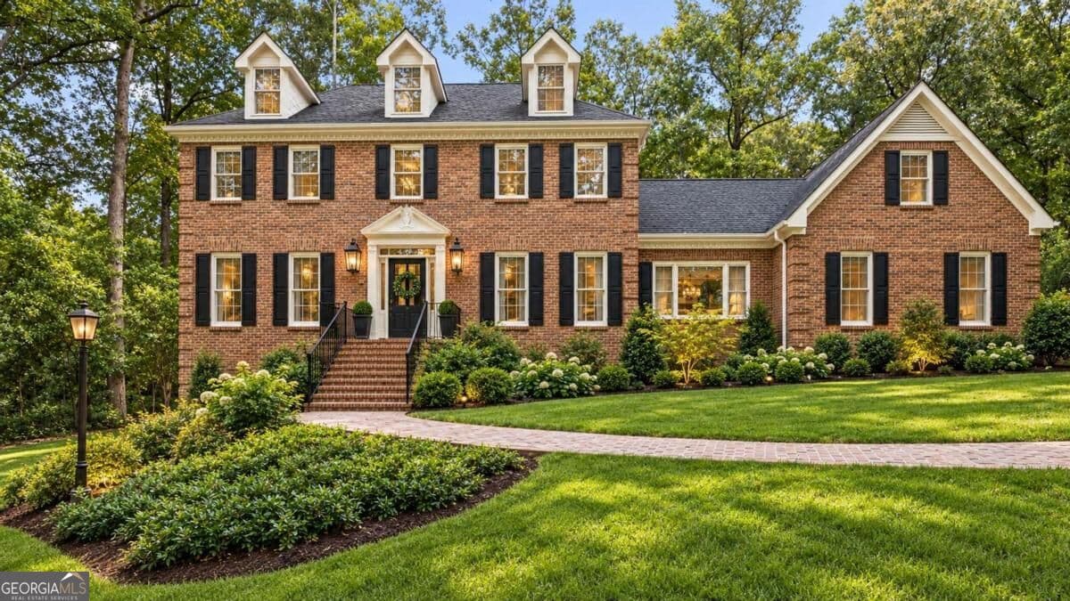 4 bedroom, 5 bathroom, 3,895 sq ft single family residence for sale at 1211 Silverwood Court, Lawrenceville, GA 30043 — photo 2