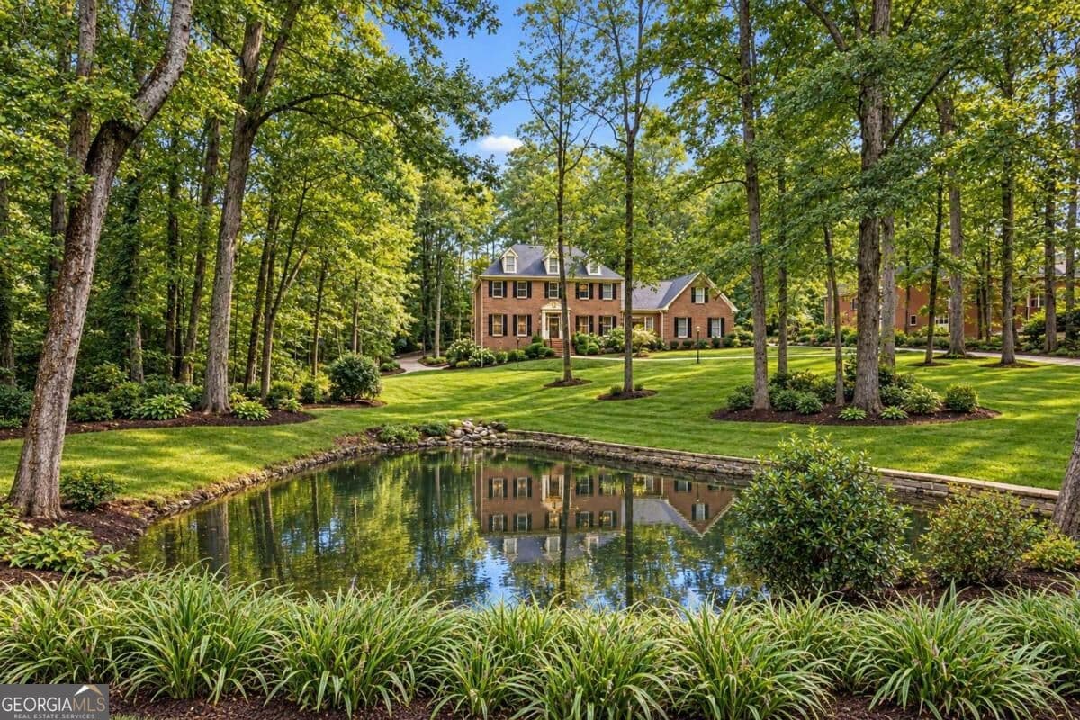 4 bedroom, 5 bathroom, 3,895 sq ft single family residence for sale at 1211 Silverwood Court, Lawrenceville, GA 30043 — photo 7