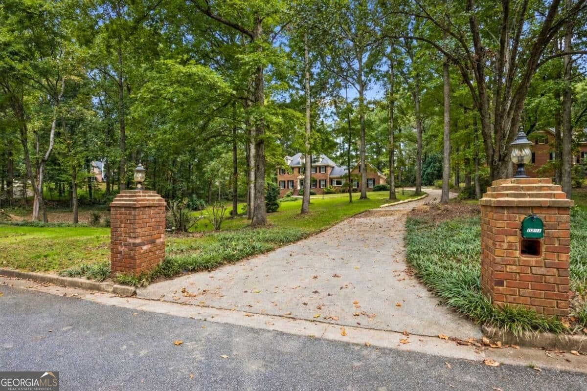 4 bedroom, 5 bathroom, 3,895 sq ft single family residence for sale at 1211 Silverwood Court, Lawrenceville, GA 30043 — photo 5