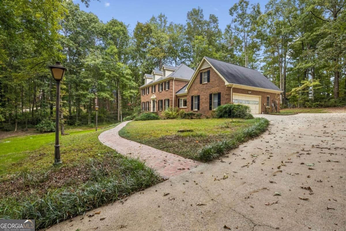 4 bedroom, 5 bathroom, 3,895 sq ft single family residence for sale at 1211 Silverwood Court, Lawrenceville, GA 30043 — photo 8