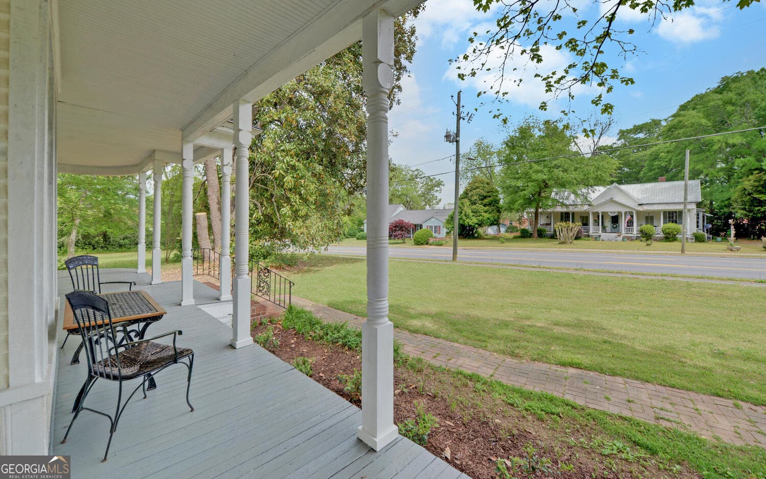 5 bedroom, 3 bathroom, 3,760 sq ft single family residence for sale at 252 Benson Street, Hartwell, GA 30643 — photo 5