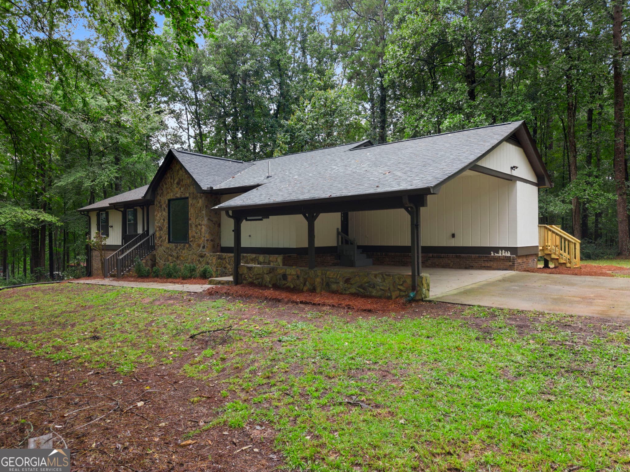 4 bedroom, 3.5 bathroom, 3,216 sq ft single family residence for sale at 50 Wynfield Drive, Stockbridge, GA 30281 — photo 1 of 60