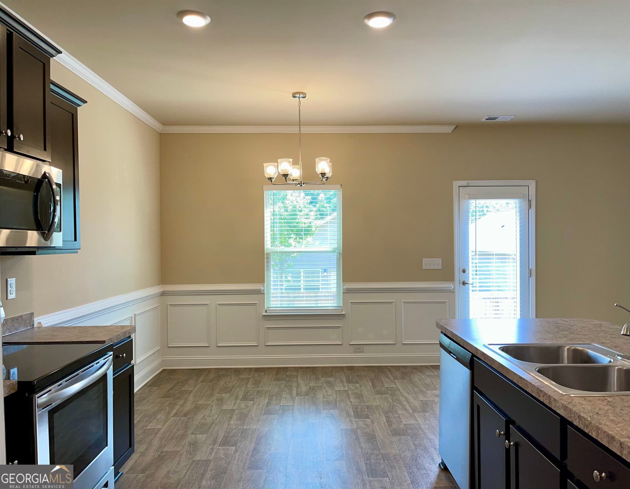 3 bedroom, 2.5 bathroom single family residence for rent at 2651 Lovejoy Crossing Lane, Hampton, GA 30228 for $2,350 a month — photo 8