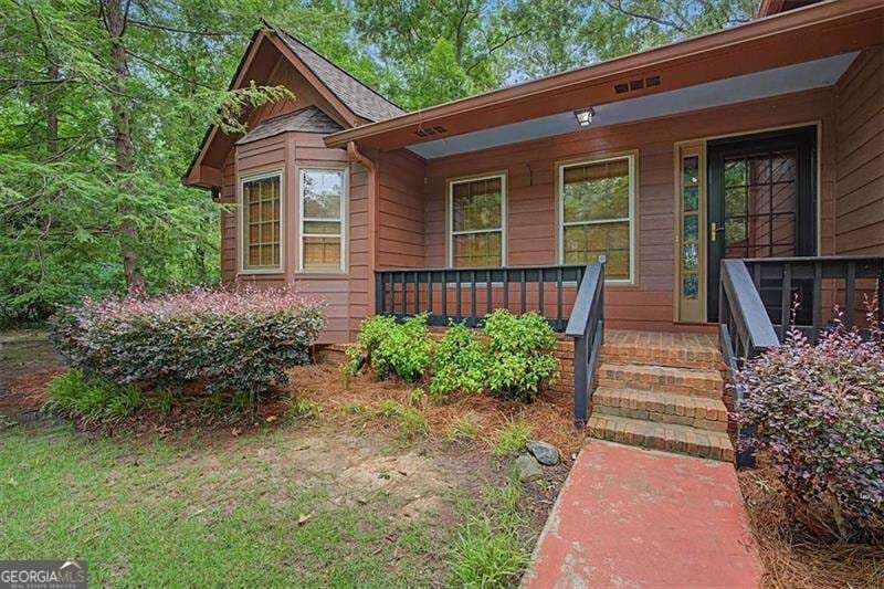 3 bedroom, 2 bathroom single family residence for sale at 382 Indian Lake Court, Hiram, GA 30141 — photo 3