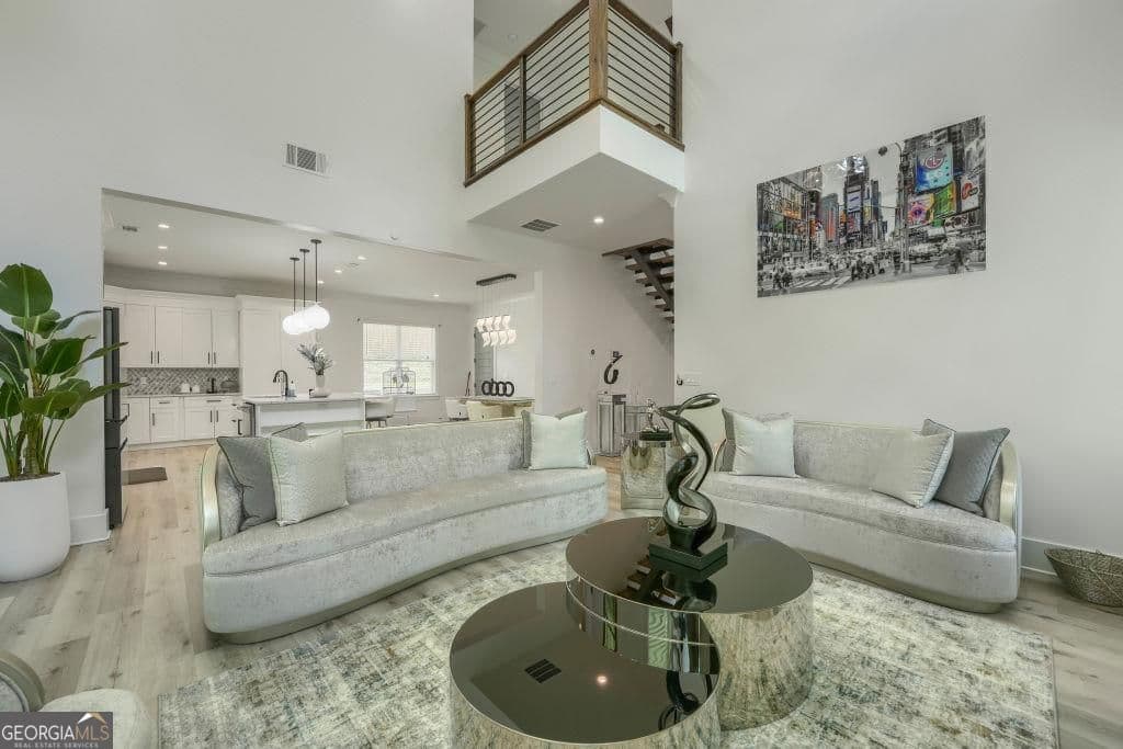 6 bedroom, 5 bathroom, 3,543 sq ft single family residence for sale at 658 Rockbridge Road, Lilburn, GA 30047 — photo 8