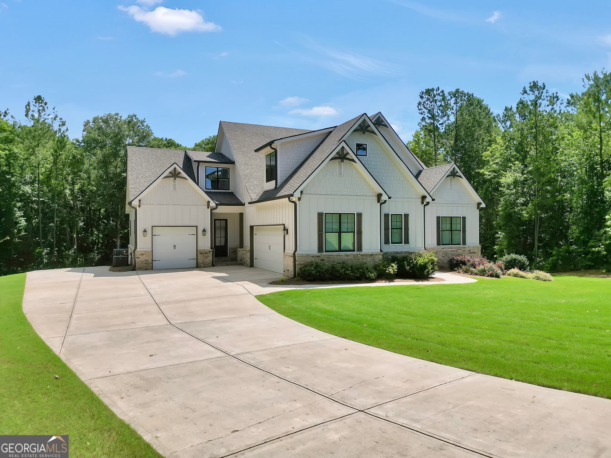 5 bedroom, 4 bathroom, 3,906 sq ft single family residence for sale at 110 Whirlaway Court, Forsyth, GA 31029 — photo 6