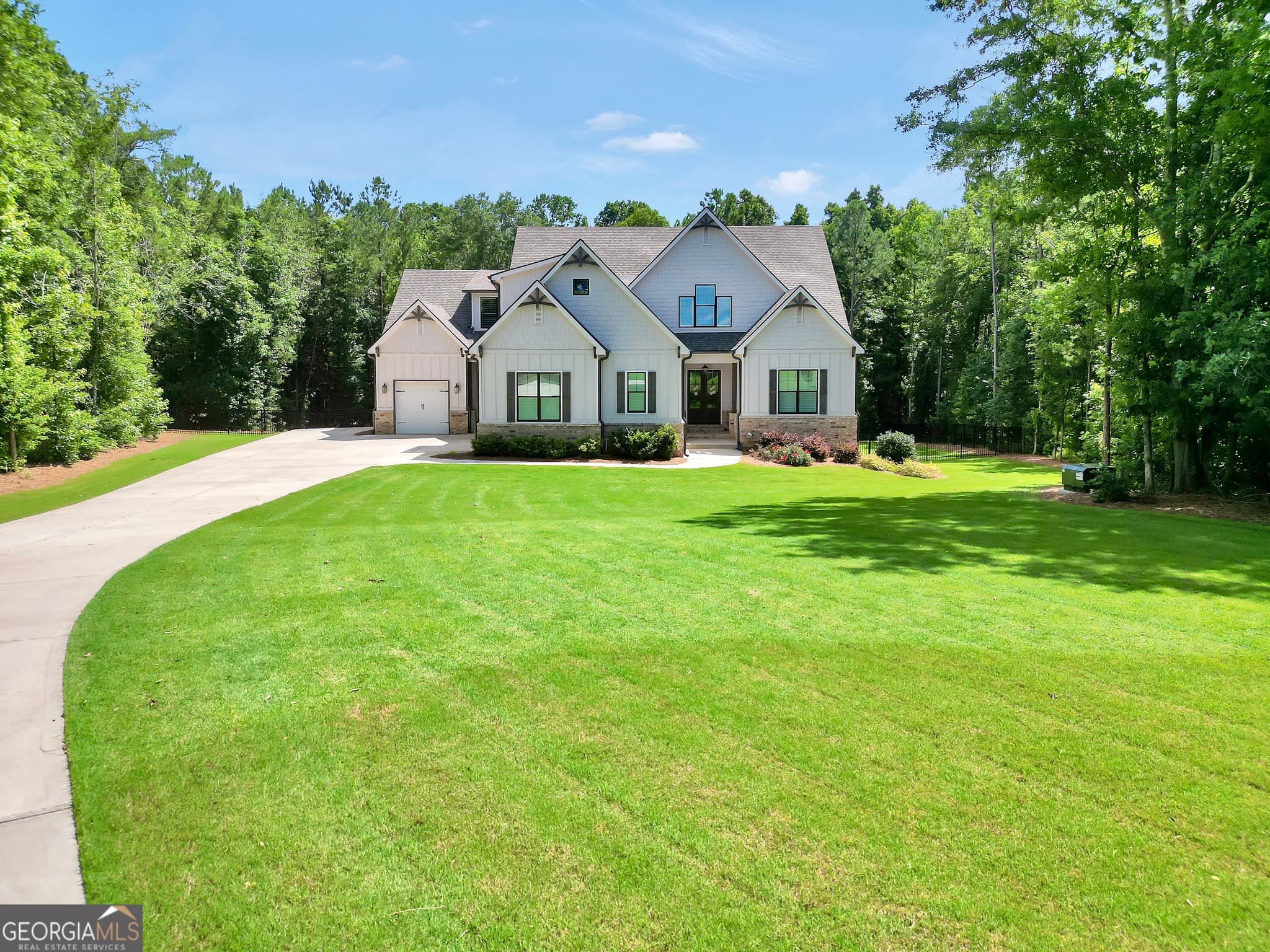 5 bedroom, 4 bathroom, 3,906 sq ft single family residence for sale at 110 Whirlaway Court, Forsyth, GA 31029 — photo 7