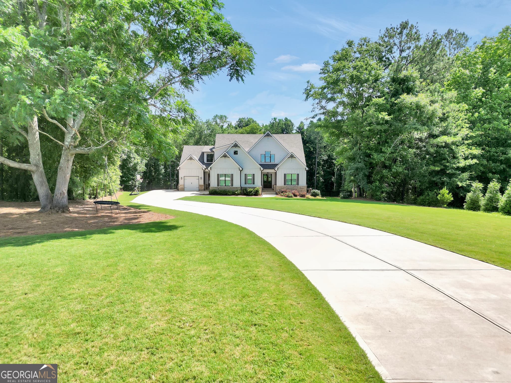 5 bedroom, 4 bathroom, 3,906 sq ft single family residence for sale at 110 Whirlaway Court, Forsyth, GA 31029 — photo 8