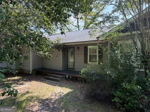 3 bedroom, 2 bathroom, 1,580 sq ft single family residence for sale at 2301 Youmans Street, Tifton, GA 31794