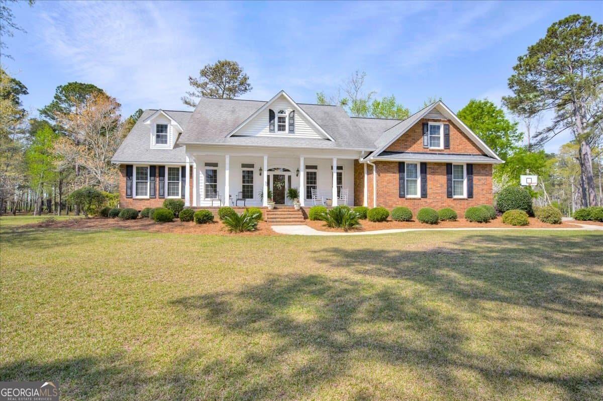 5 bedroom, 3.5 bathroom, 2,921 sq ft single family residence sold at 1490 Country Club Circle, Wrens, GA 30833