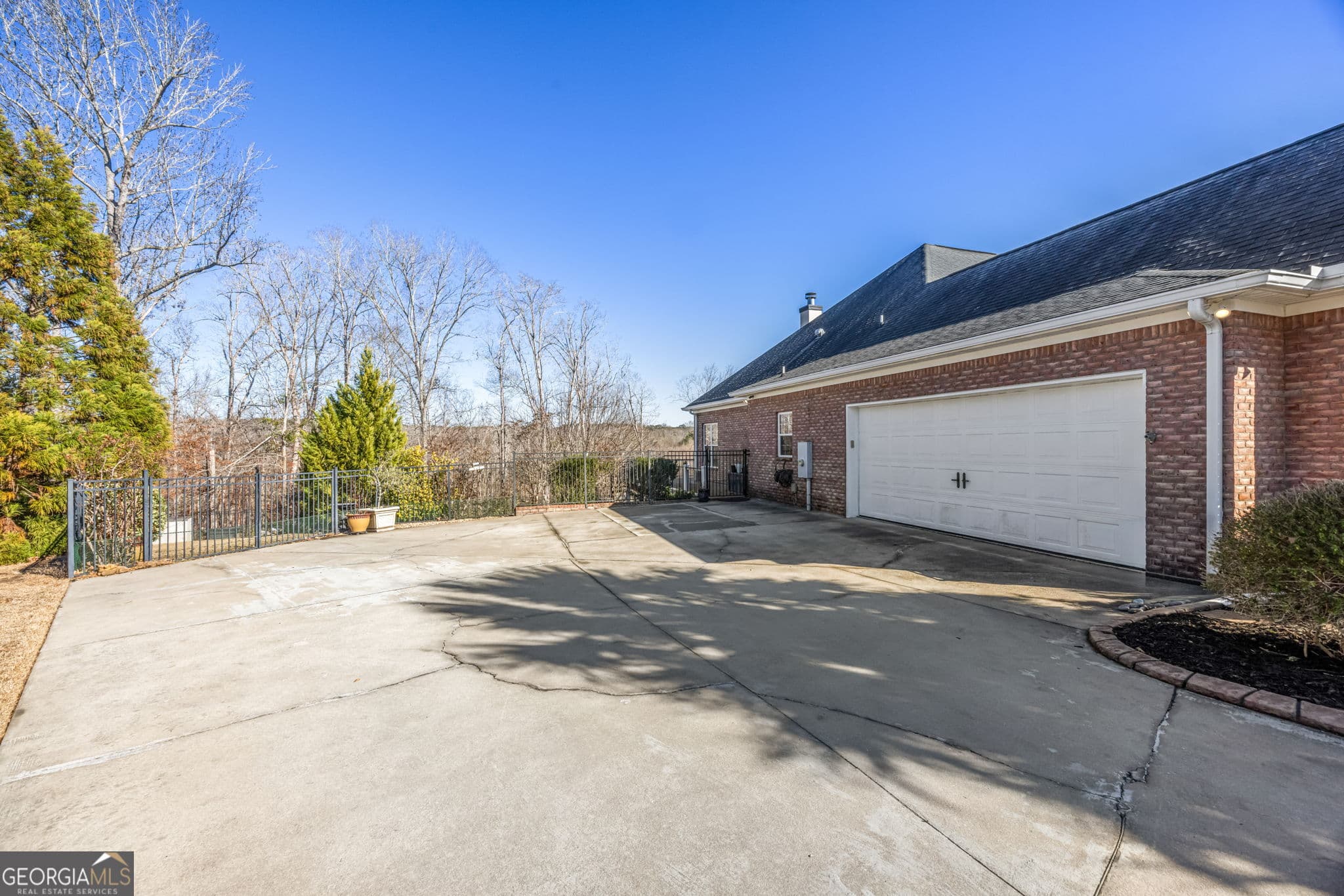 6 bedroom, 4.5 bathroom, 4,200 sq ft single family residence for sale at 966 Woody Hill Circle, Evans, GA 30809 — photo 6