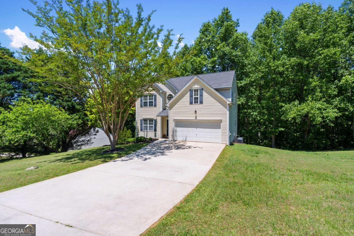 3 bedroom, 3 bathroom, 1,951 sq ft single family residence sold at 4860 Meadow Overlook Drive, Cumming, GA 30040