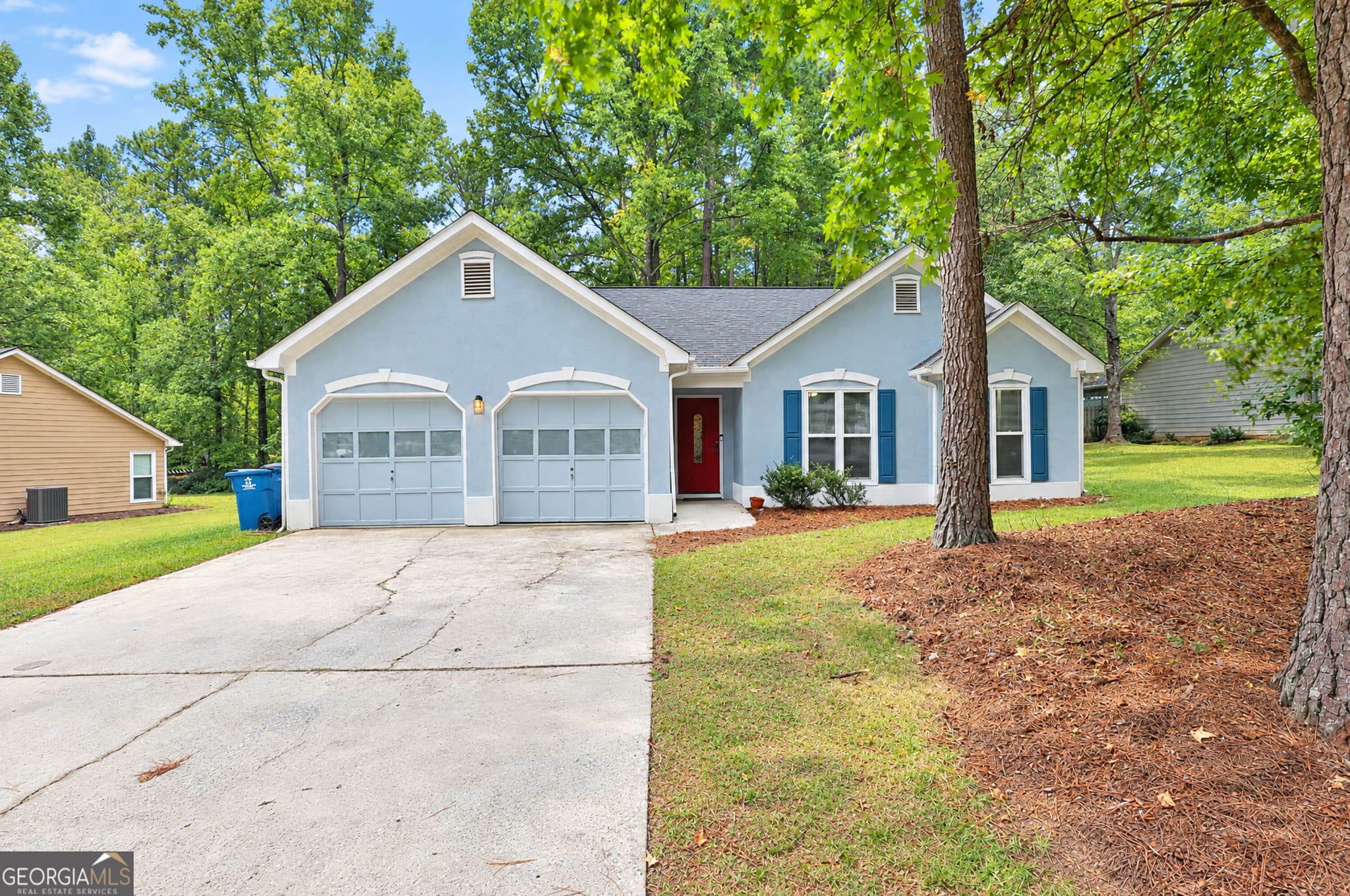 3 bedroom, 2 bathroom, 1,425 sq ft single family residence for sale at 806 Bedford Park, Peachtree City, GA 30269 — photo 2