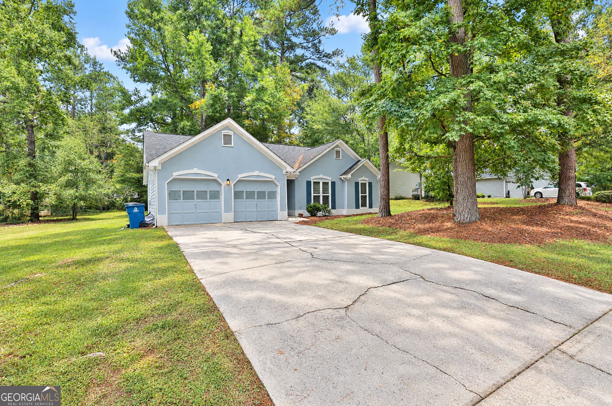 3 bedroom, 2 bathroom, 1,425 sq ft single family residence for sale at 806 Bedford Park, Peachtree City, GA 30269 — photo 3