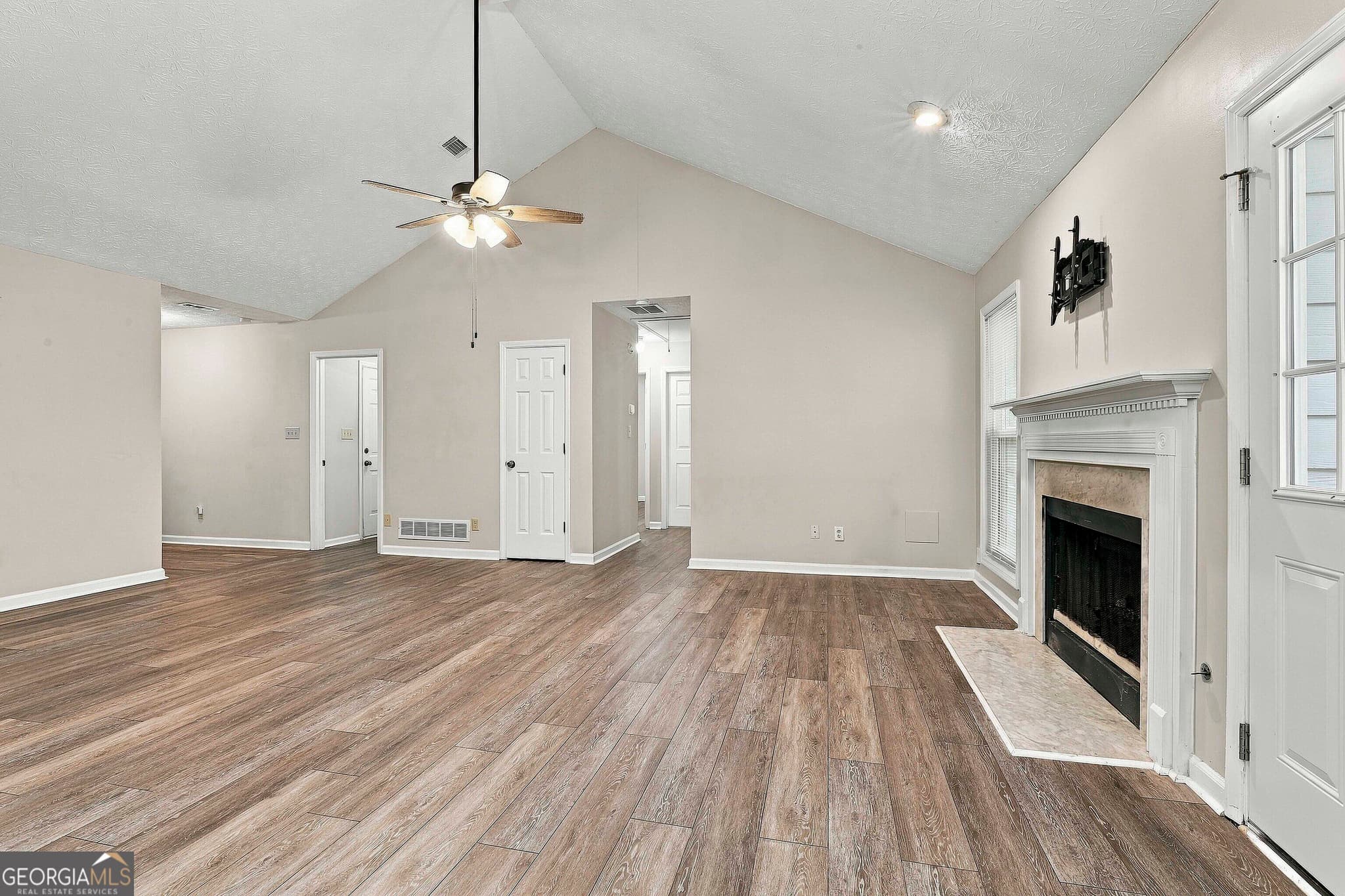 3 bedroom, 2 bathroom, 1,425 sq ft single family residence for sale at 806 Bedford Park, Peachtree City, GA 30269 — photo 10