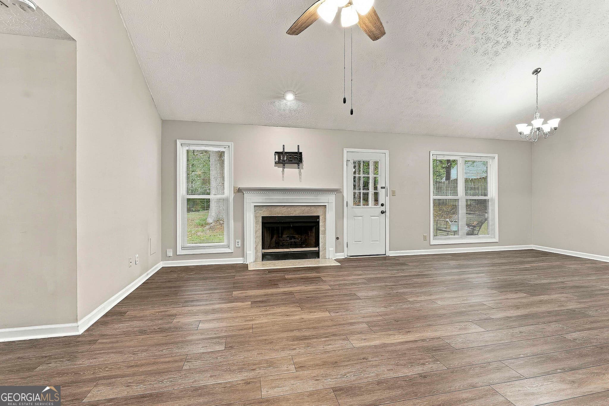 3 bedroom, 2 bathroom, 1,425 sq ft single family residence for sale at 806 Bedford Park, Peachtree City, GA 30269 — photo 8