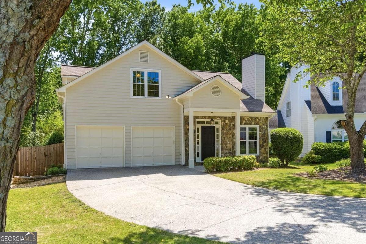3 bedroom, 2.5 bathroom, 1,756 sq ft single family residence sold at 225 Blue Heron Lane, Alpharetta, GA 30009