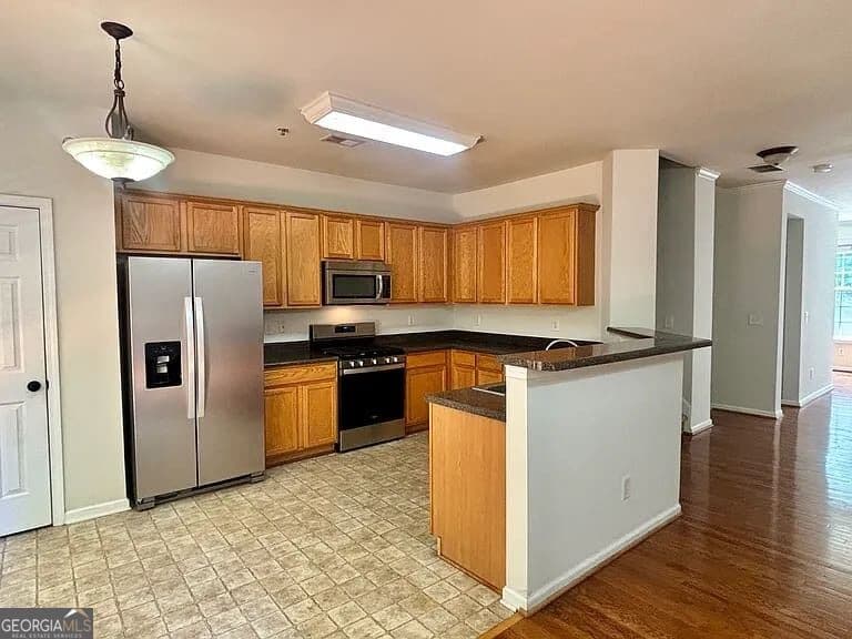 3 bedroom, 3.5 bathroom, 2,529 sq ft single family residence for rent at 4668 Creekside Villa Way, Smyrna, GA 30082 for $2,795 a month — photo 8