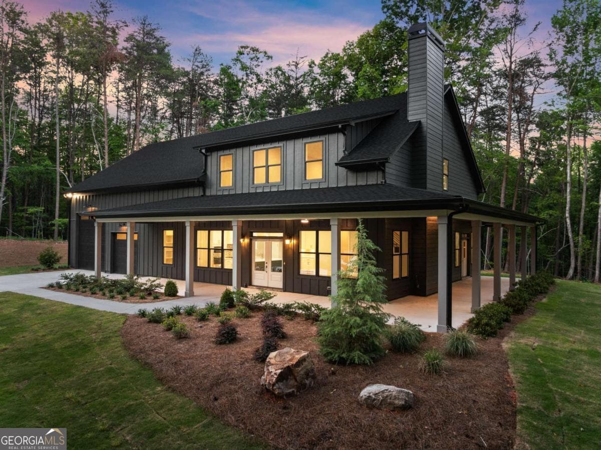 4 bedroom, 3 bathroom, 2,782 sq ft single family residence sold at 124 Fox Valley Road, Clarkesville, GA 30523