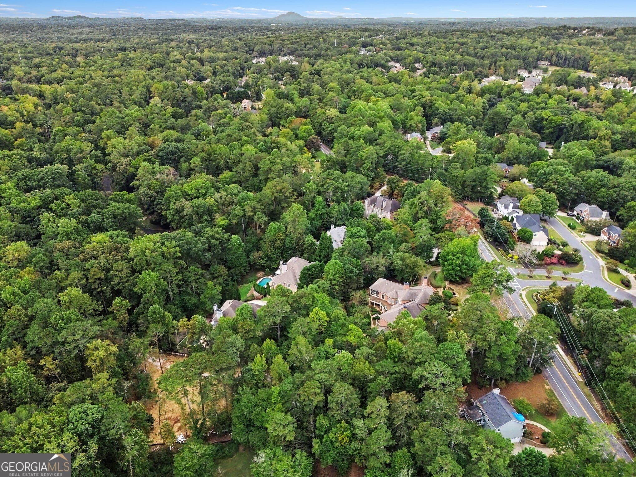 6 bedroom, 6.5 bathroom, 5,839 sq ft single family residence for sale at 3836 Wesley Chapel Road, Marietta, GA 30062 — photo 9