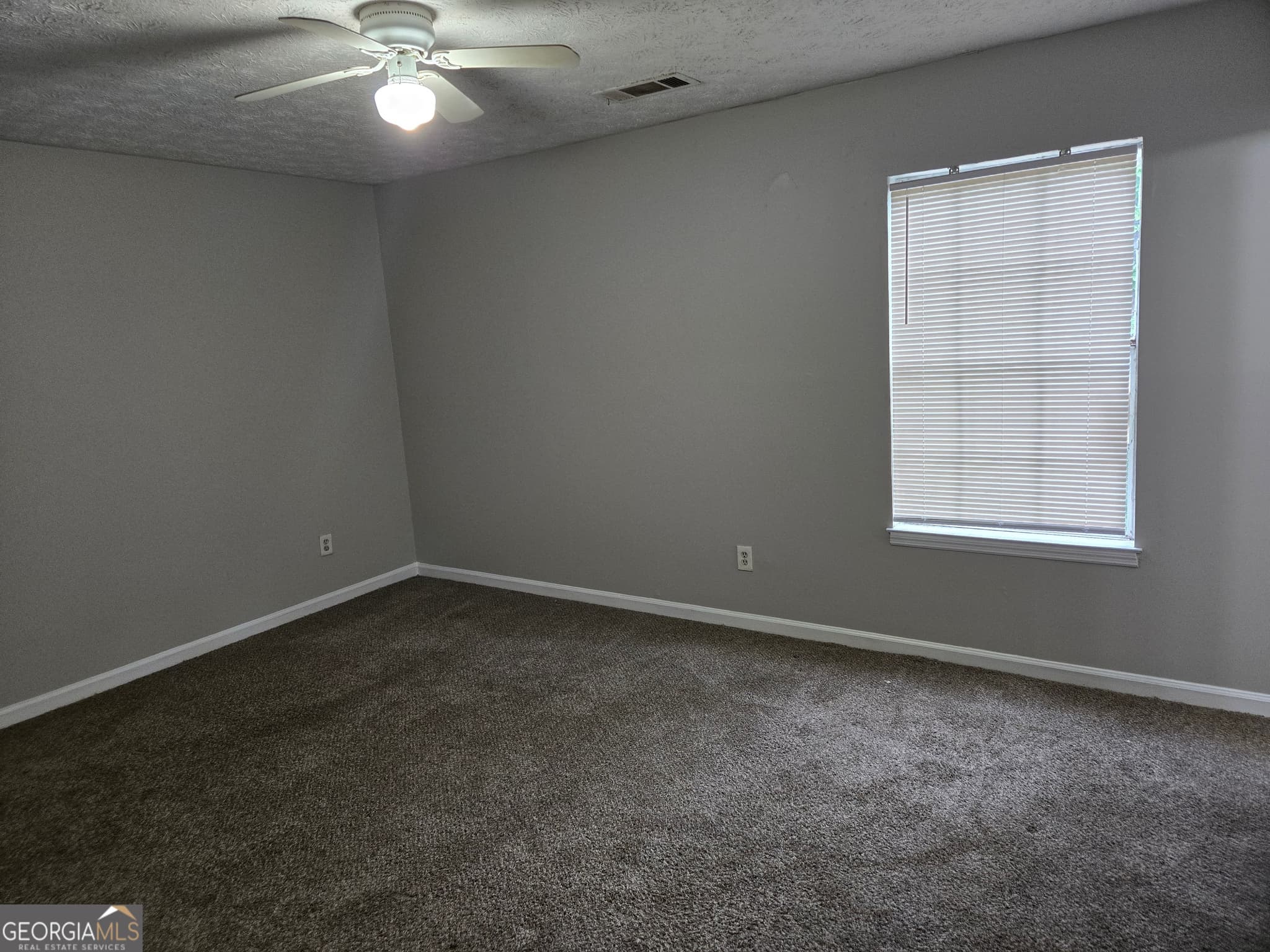 3 bedroom, 2 bathroom, 1,382 sq ft single family residence for sale at 447 Sherwood Circle, Stone Mountain, GA 30087 — photo 7