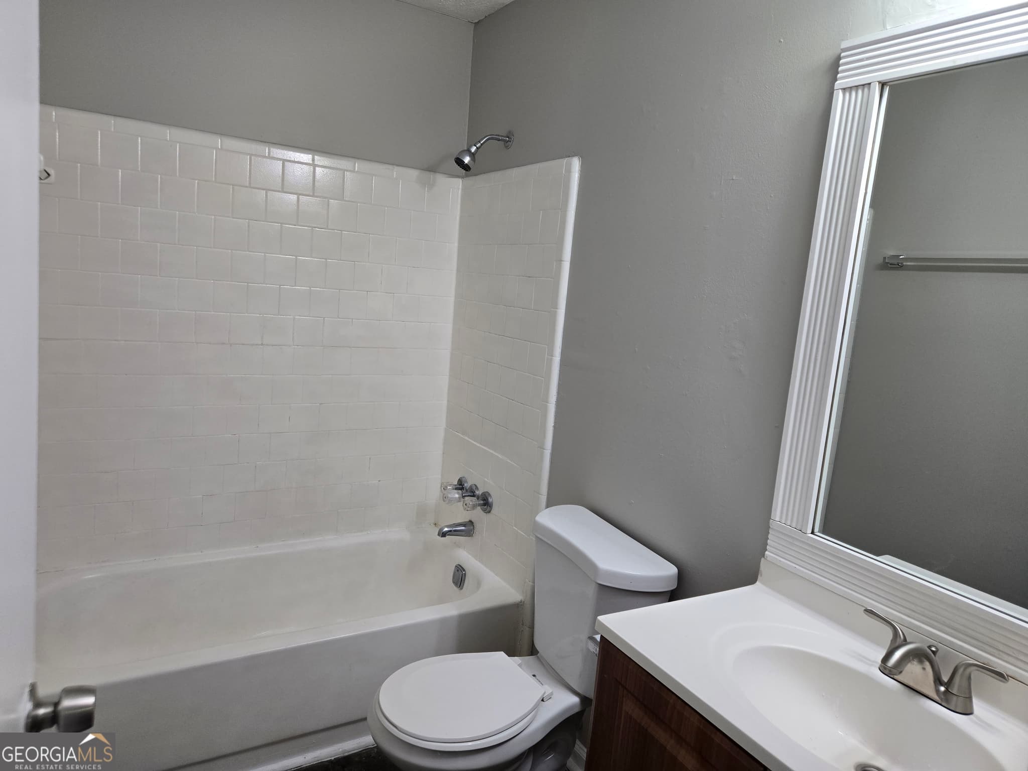 3 bedroom, 2 bathroom, 1,382 sq ft single family residence for sale at 447 Sherwood Circle, Stone Mountain, GA 30087 — photo 8