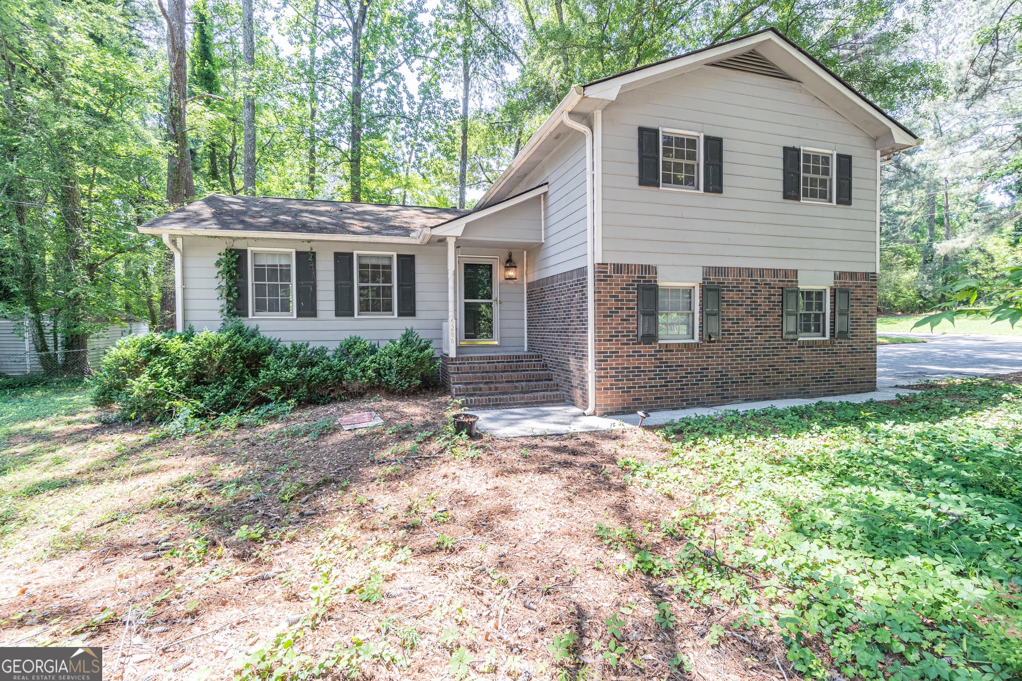 3 bedroom, 2 bathroom single family residence sold at 5286 NW Cobblestone Way, Lilburn, GA 30047