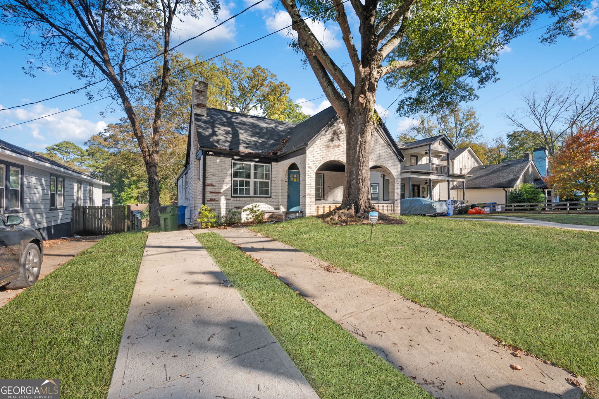 3 bedroom, 2 bathroom, 1,665 sq ft single family residence sold at 880 Westmont Road, Atlanta, GA 30311