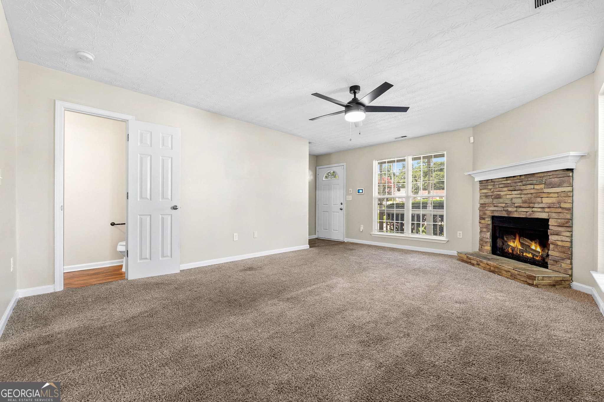 3 bedroom, 2.5 bathroom, 1,572 sq ft single family residence for sale at 893 Madison Court, Jonesboro, GA 30236 — photo 3