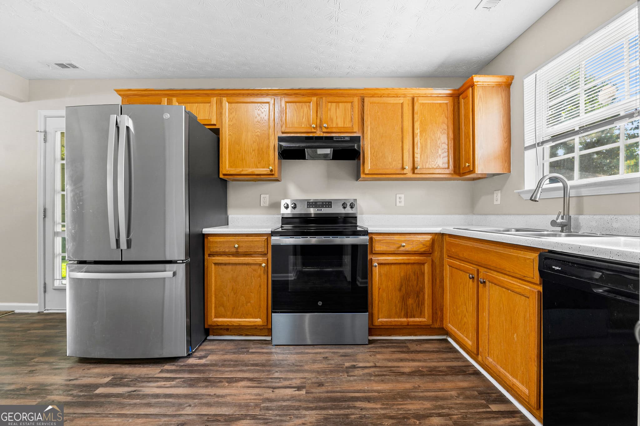 3 bedroom, 2.5 bathroom, 1,572 sq ft single family residence for sale at 893 Madison Court, Jonesboro, GA 30236 — photo 10
