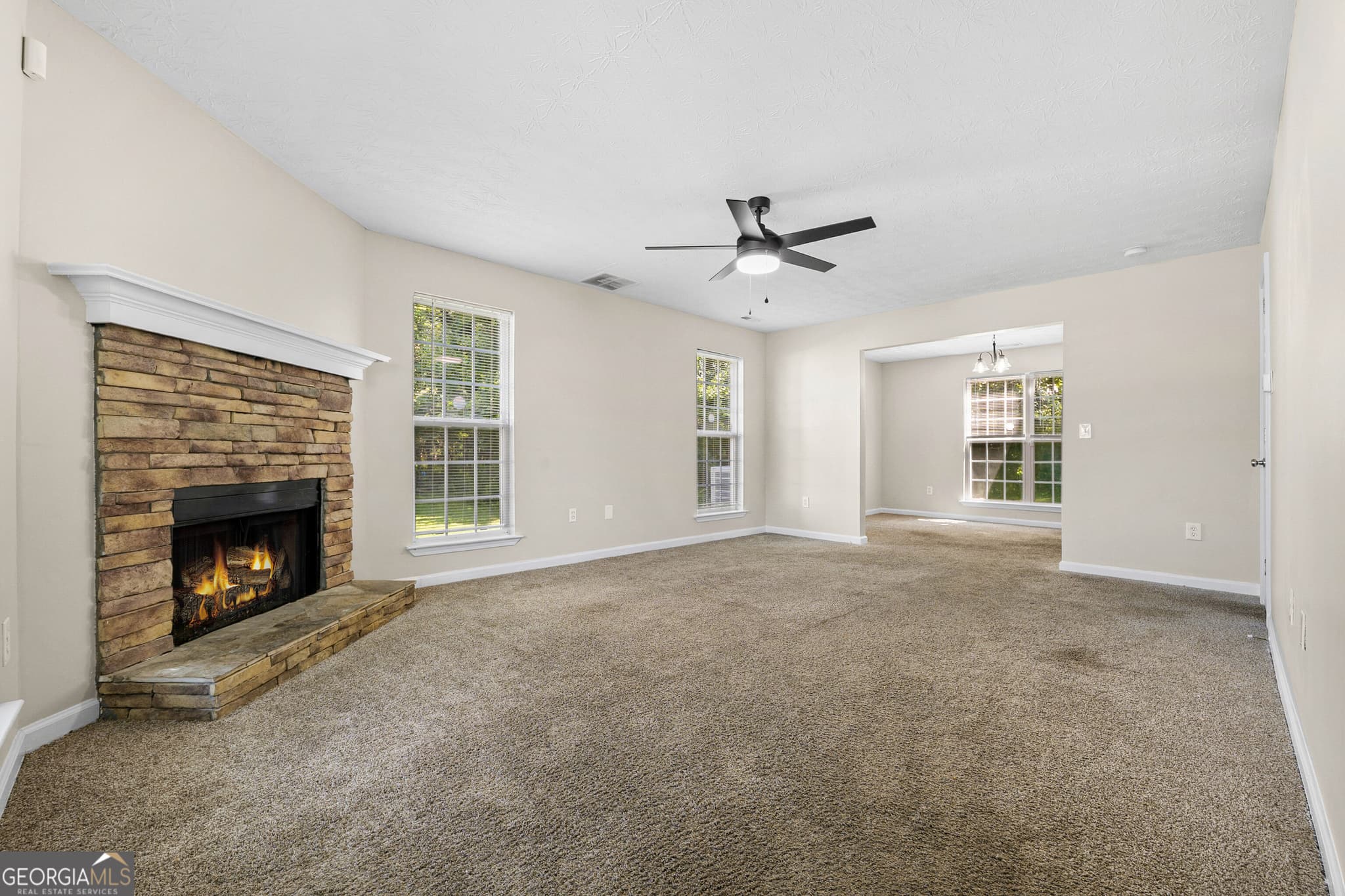3 bedroom, 2.5 bathroom, 1,572 sq ft single family residence for sale at 893 Madison Court, Jonesboro, GA 30236 — photo 4