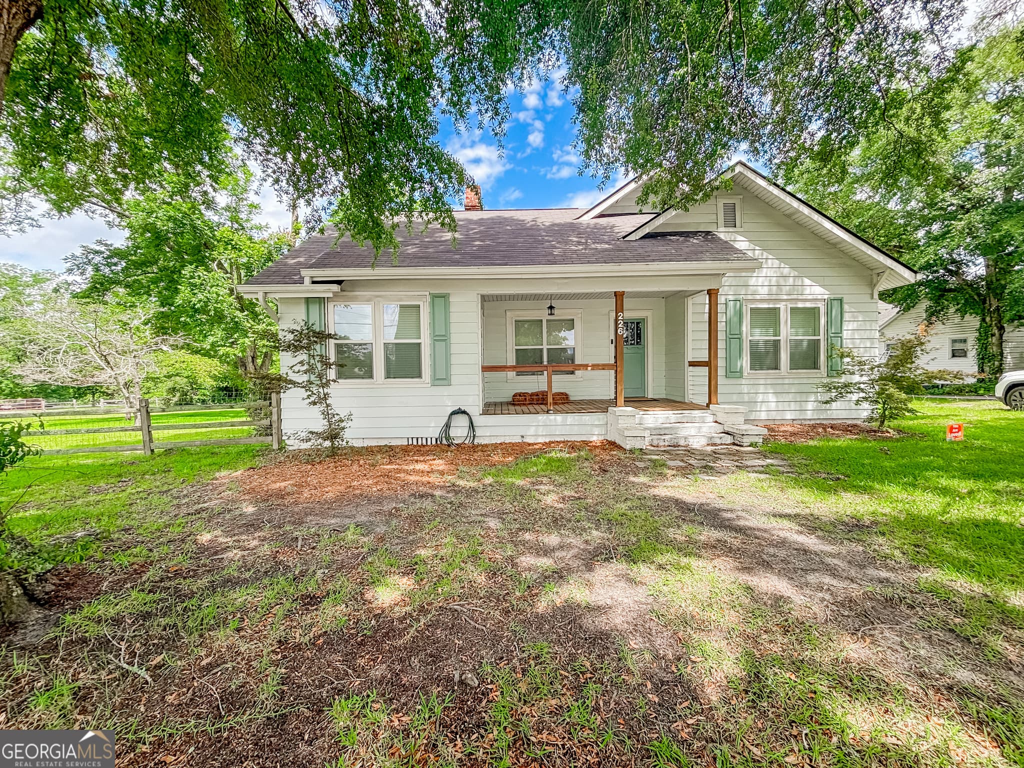 3 bedroom, 2 bathroom, 2,002 sq ft single family residence sold at 226 N Main Street, Sylvania, GA 30467