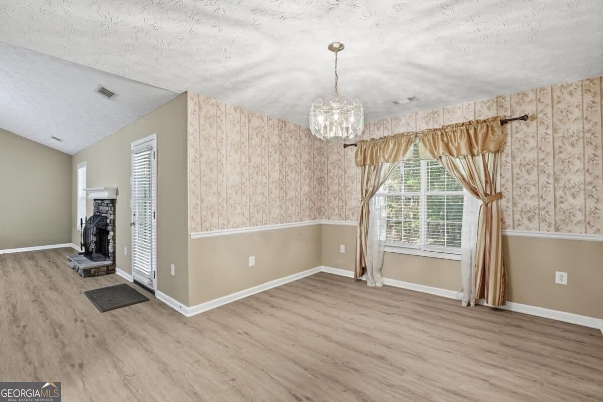 4 bedroom, 2 bathroom, 1,851 sq ft single family residence for sale at 2072 Amberly Crossing Lane, Dacula, GA 30019 — photo 7