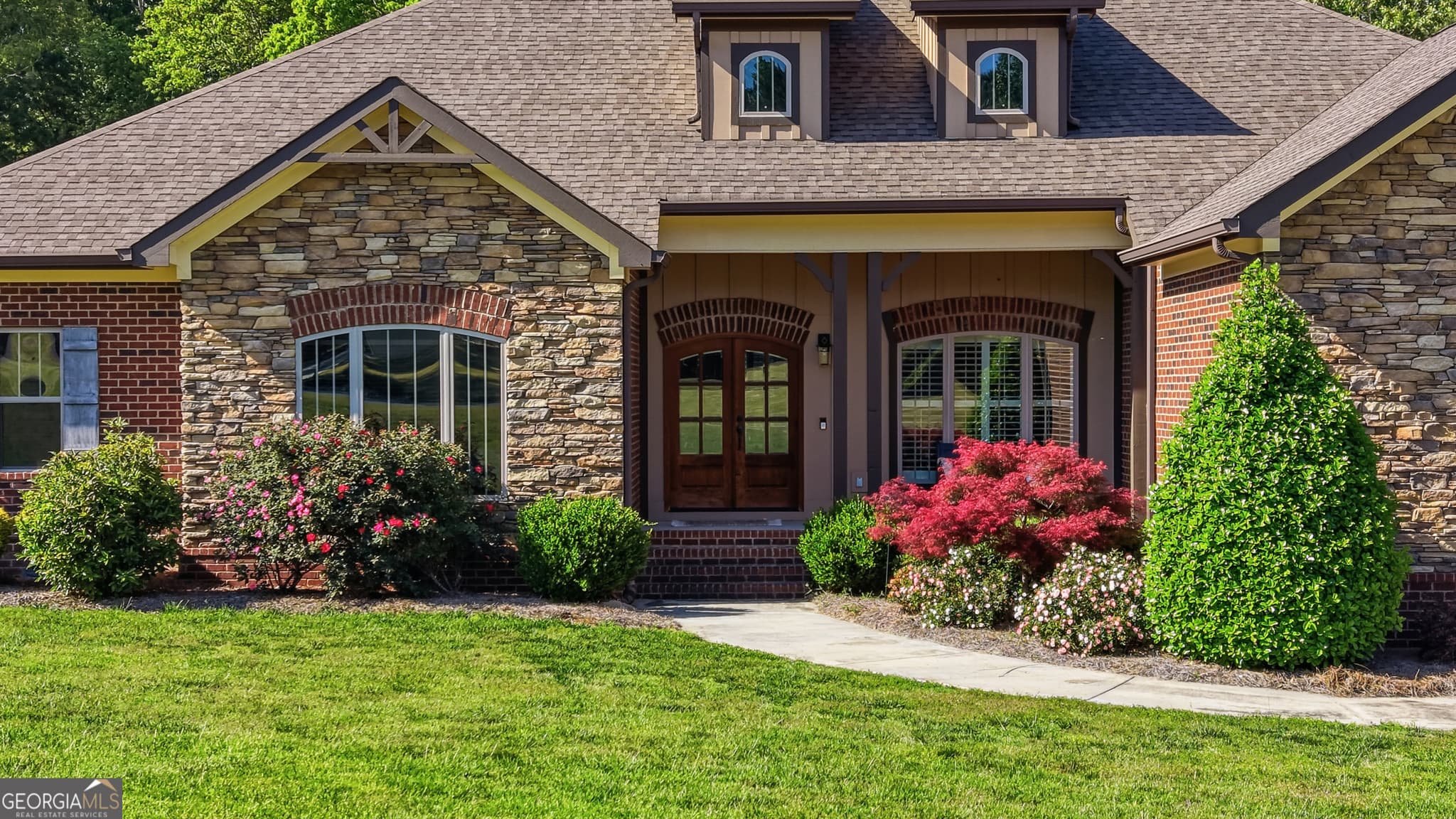 3 bedroom, 2.5 bathroom, 3,170 sq ft single family residence for sale at 1010 Buckingham Way, Rocky Face, GA 30740 — photo 5