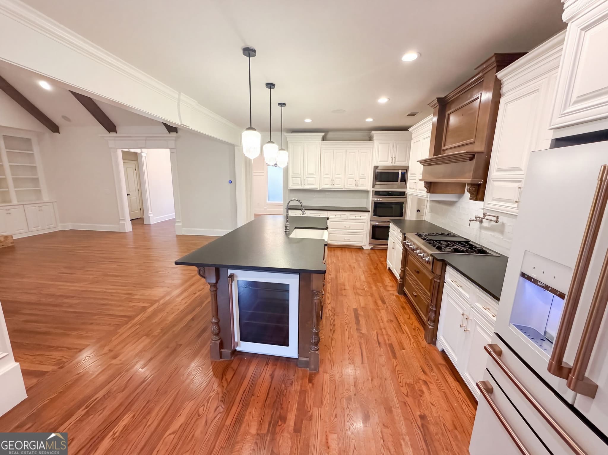 4 bedroom, 3.5 bathroom, 3,196 sq ft single family residence for sale at 7510 Sunridge Lane, Douglasville, GA 30135 — photo 8