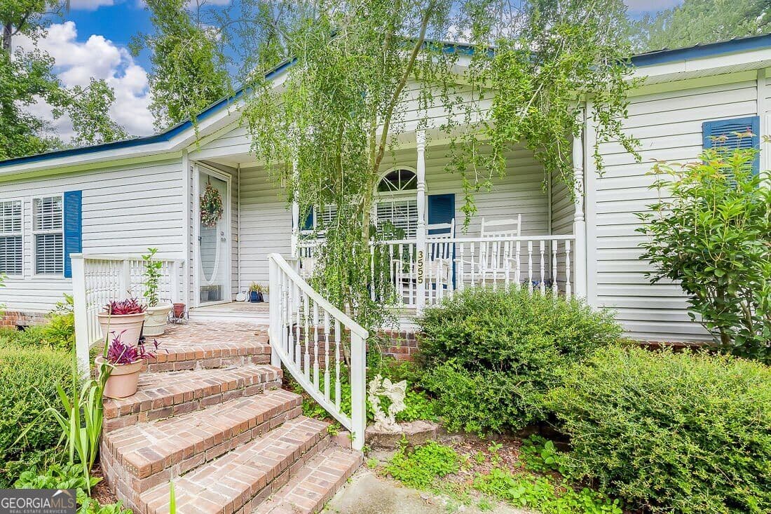 3 bedroom, 2 bathroom, 2,184 sq ft manufactured home,single family residence for sale at 3555 Noel C Conaway Road, Guyton, GA 31312 — photo 6
