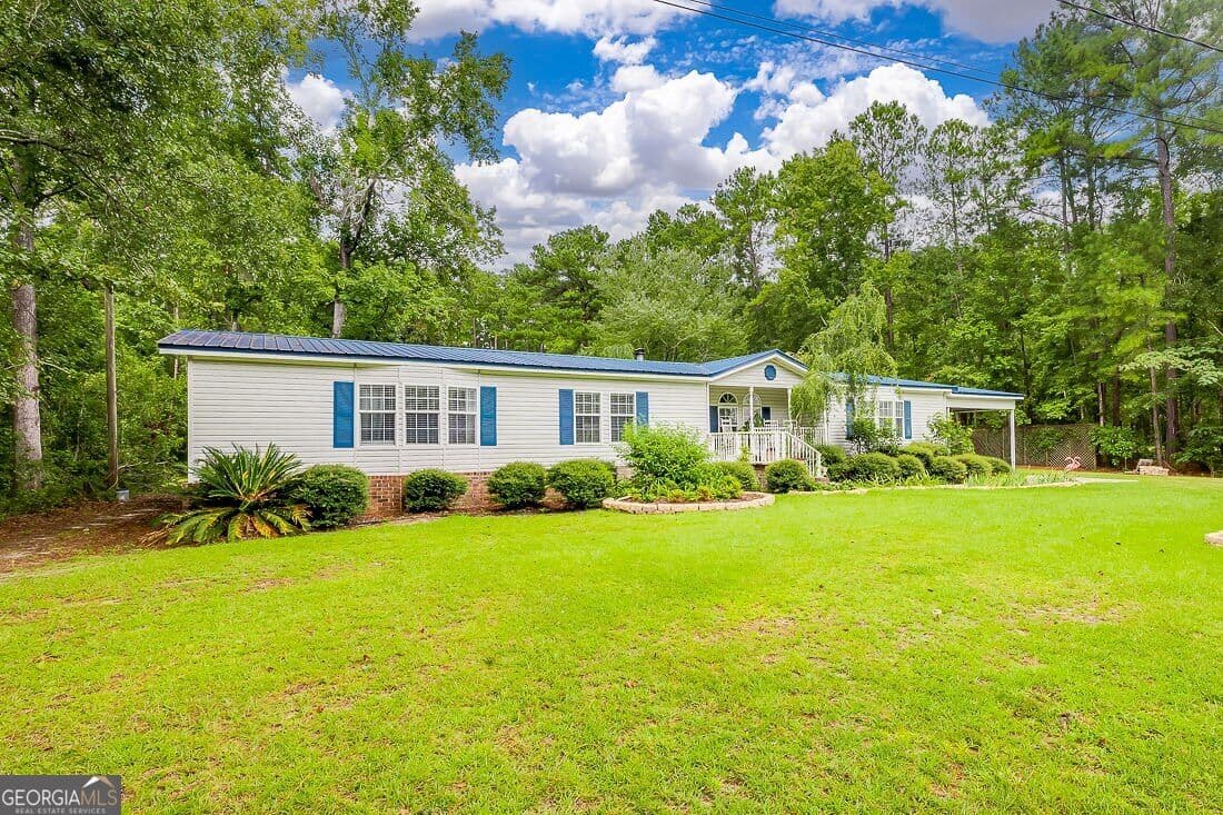 3 bedroom, 2 bathroom, 2,184 sq ft manufactured home,single family residence for sale at 3555 Noel C Conaway Road, Guyton, GA 31312 — photo 3