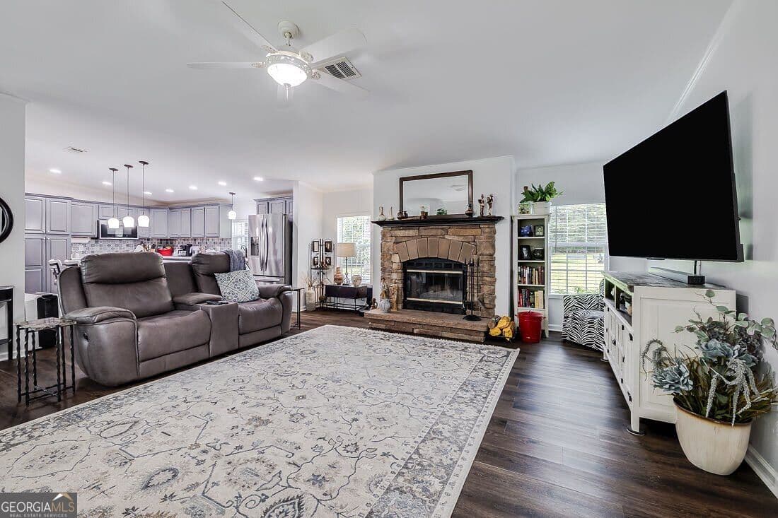 3 bedroom, 2 bathroom, 2,184 sq ft manufactured home,single family residence for sale at 3555 Noel C Conaway Road, Guyton, GA 31312 — photo 8