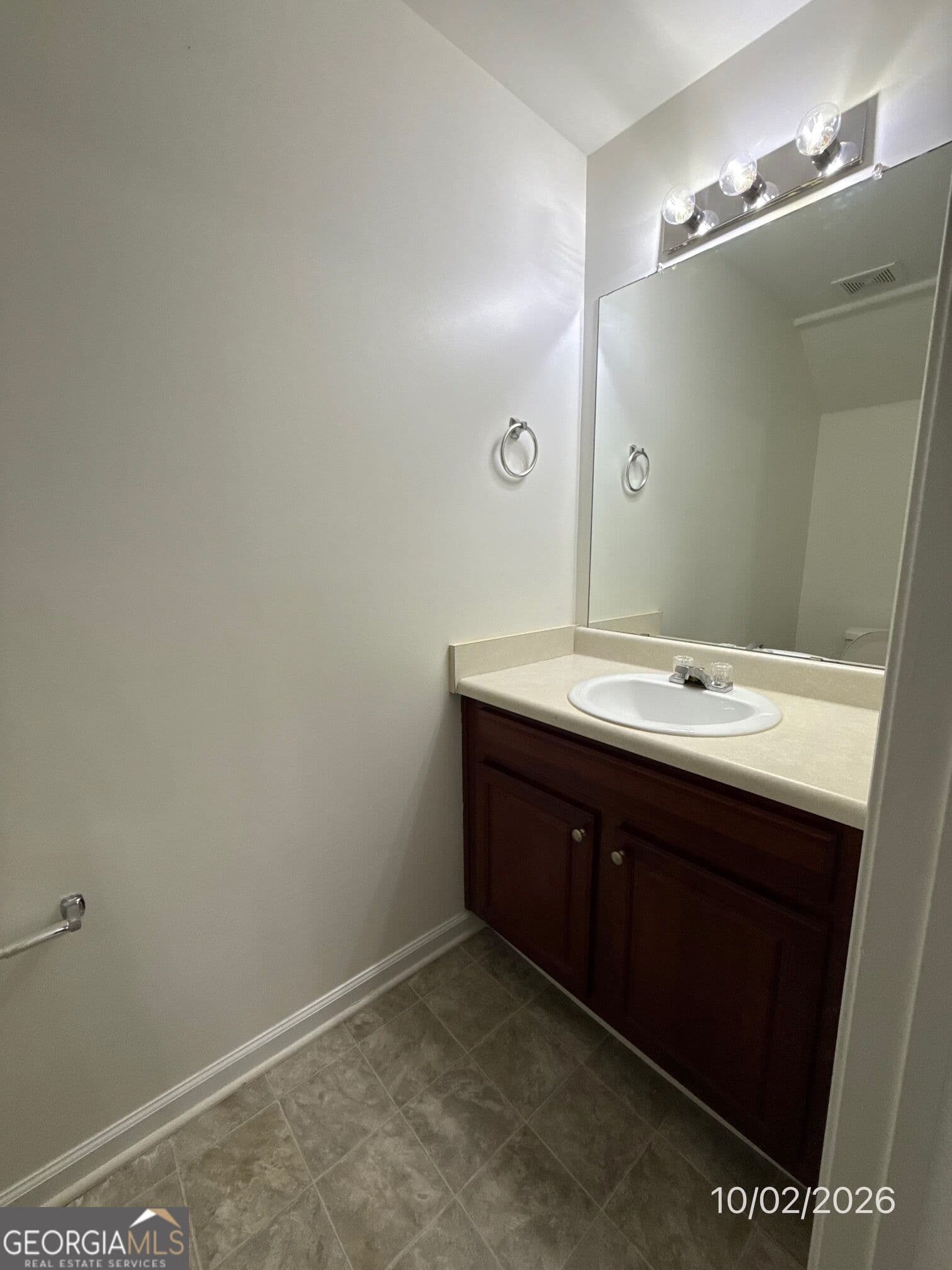 3 bedroom, 2.5 bathroom, 1,704 sq ft single family residence for rent at 1096 McConaughy Court, Mcdonough, GA 30253 for $1,750 a month — photo 6
