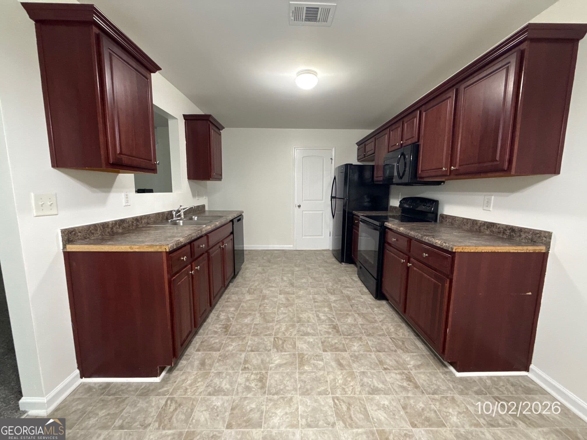 3 bedroom, 2.5 bathroom, 1,704 sq ft single family residence for rent at 1096 McConaughy Court, Mcdonough, GA 30253 for $1,750 a month — photo 5