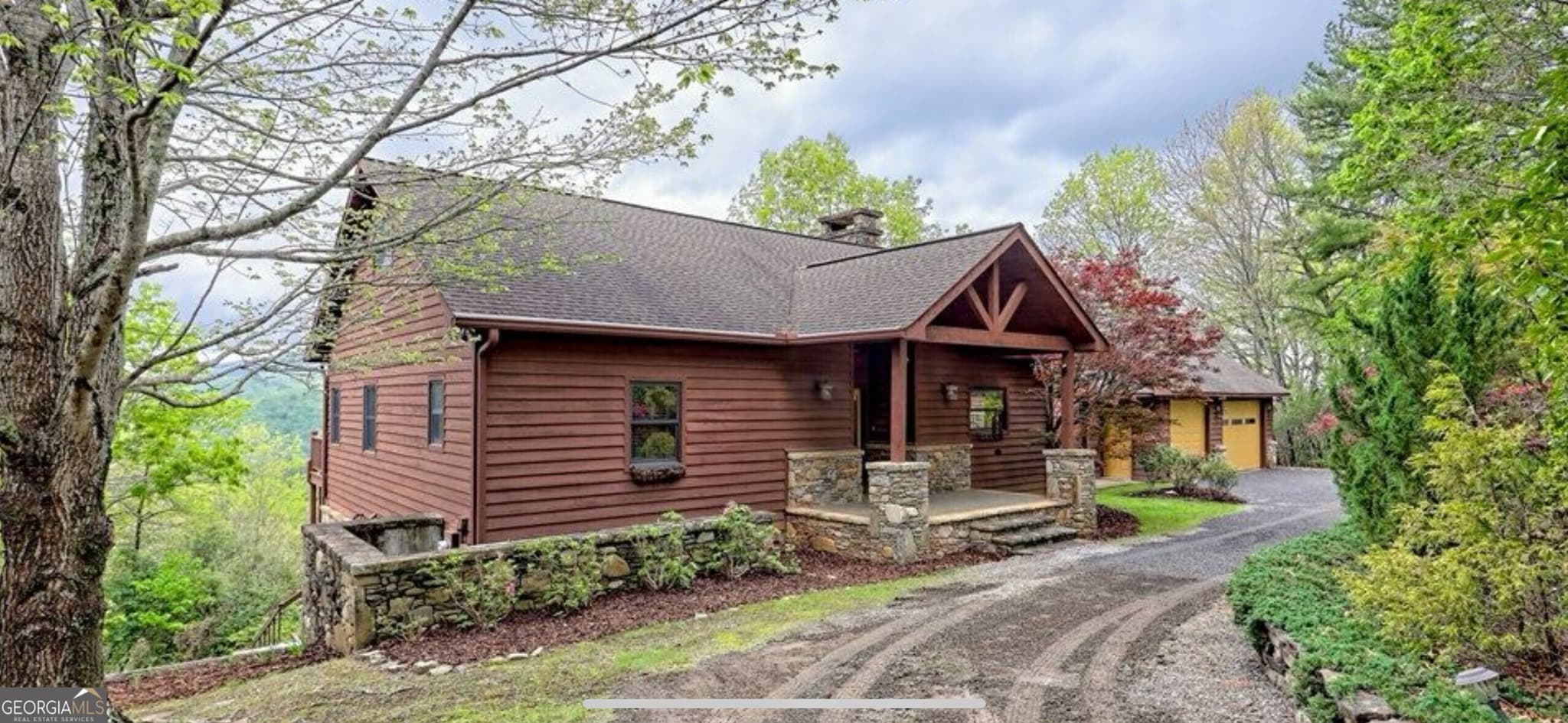 3 bedroom, 2.5 bathroom single family residence sold at 2608 The Ridges, Hiawassee, GA 30546