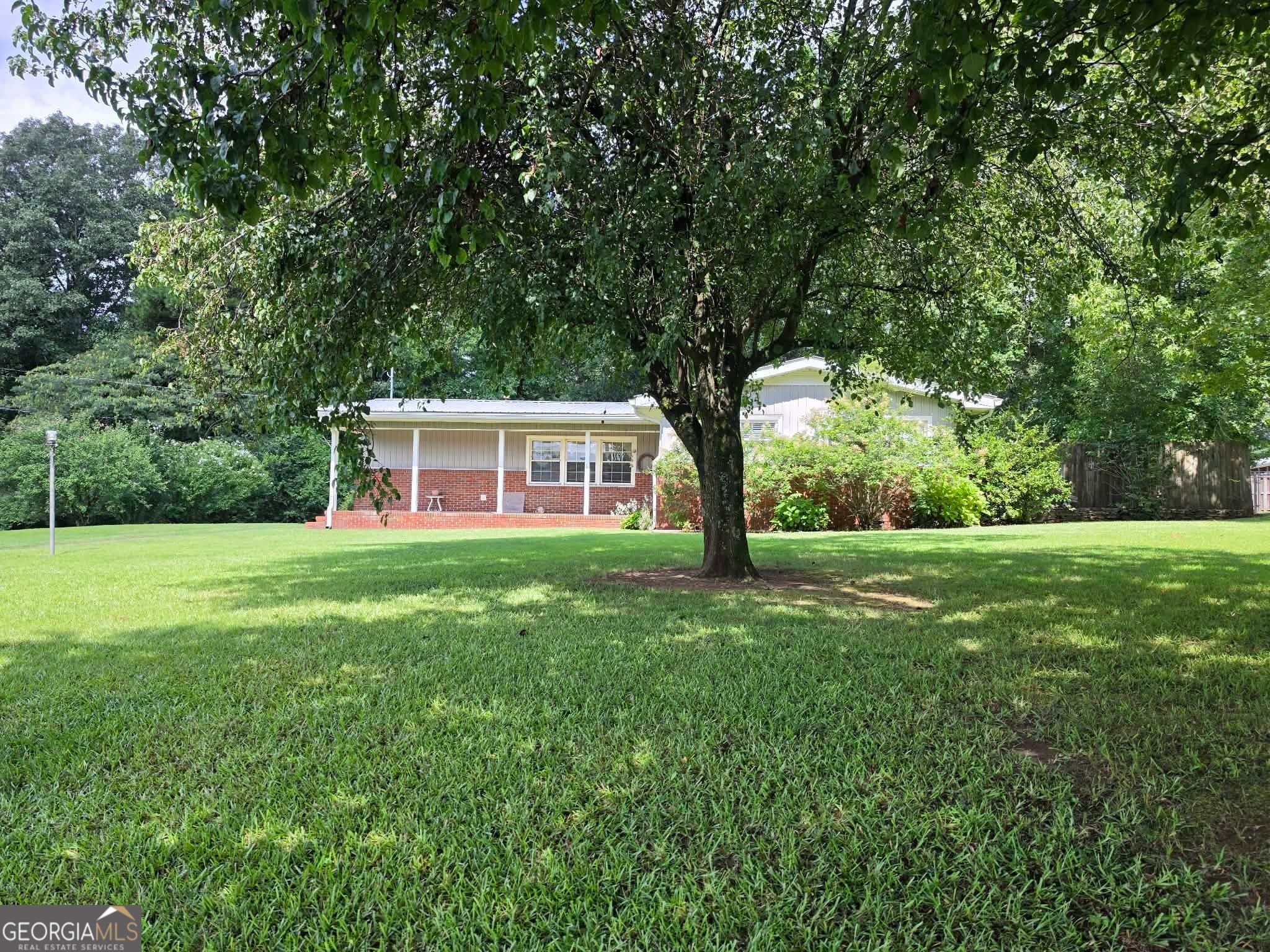3 bedroom, 1 bathroom, 1,509 sq ft single family residence for sale at 534 Maple Drive, Summerville, GA 30747 — photo 2