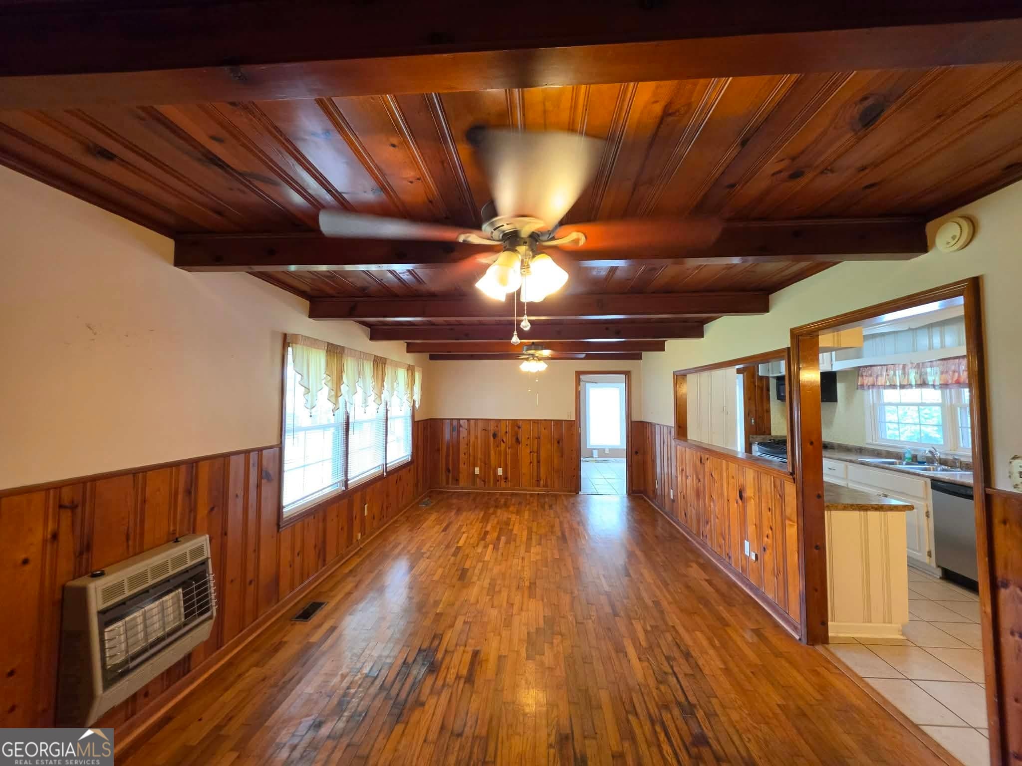 3 bedroom, 1 bathroom, 1,509 sq ft single family residence for sale at 534 Maple Drive, Summerville, GA 30747 — photo 5